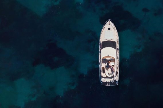 seaduction luxury yacht rental tenerife Astdondoa 4601