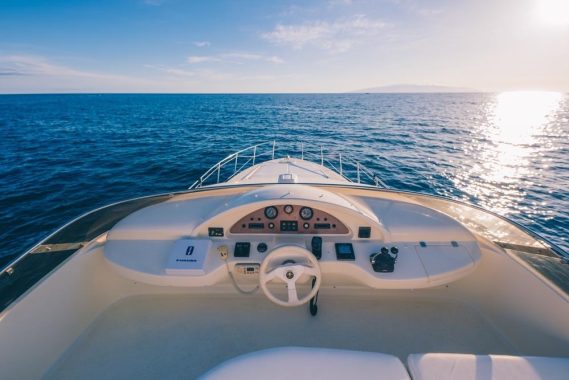 seaduction luxury yacht rental tenerife Astdondoa 4613