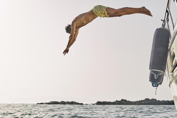 seaduction luxury yacht rental tenerife Astdondoa 4614