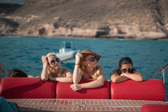 speedboat-opera-60-tenerife-private-luxury-yacht (2)