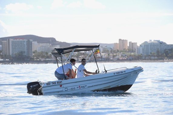 tenerife-boat-september-with-backgtoudnprint